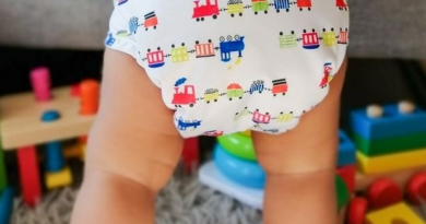 Buttons Diapers Prints bei KrokoKinder (Bildquelle: KrokoKinder | https://www.instagram.com/p/COlWSsNo9_J/)